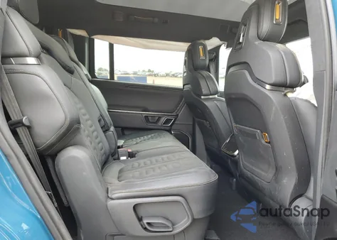 2023 Rivian R1S Launch Edition z USA, uszkodzony, nr VIN 7PDSGABL5PN003676